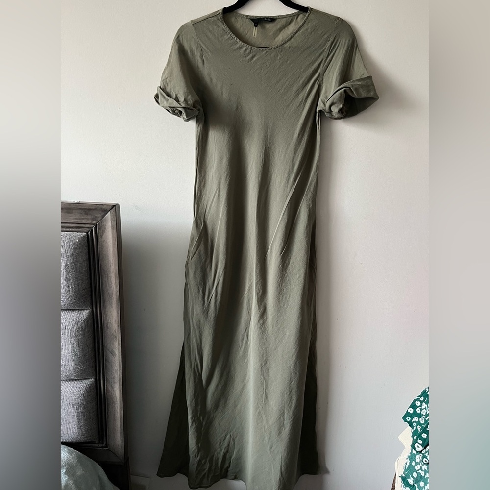 Obakki 100% Lightweight Sage Midi T-Shirt Dress
